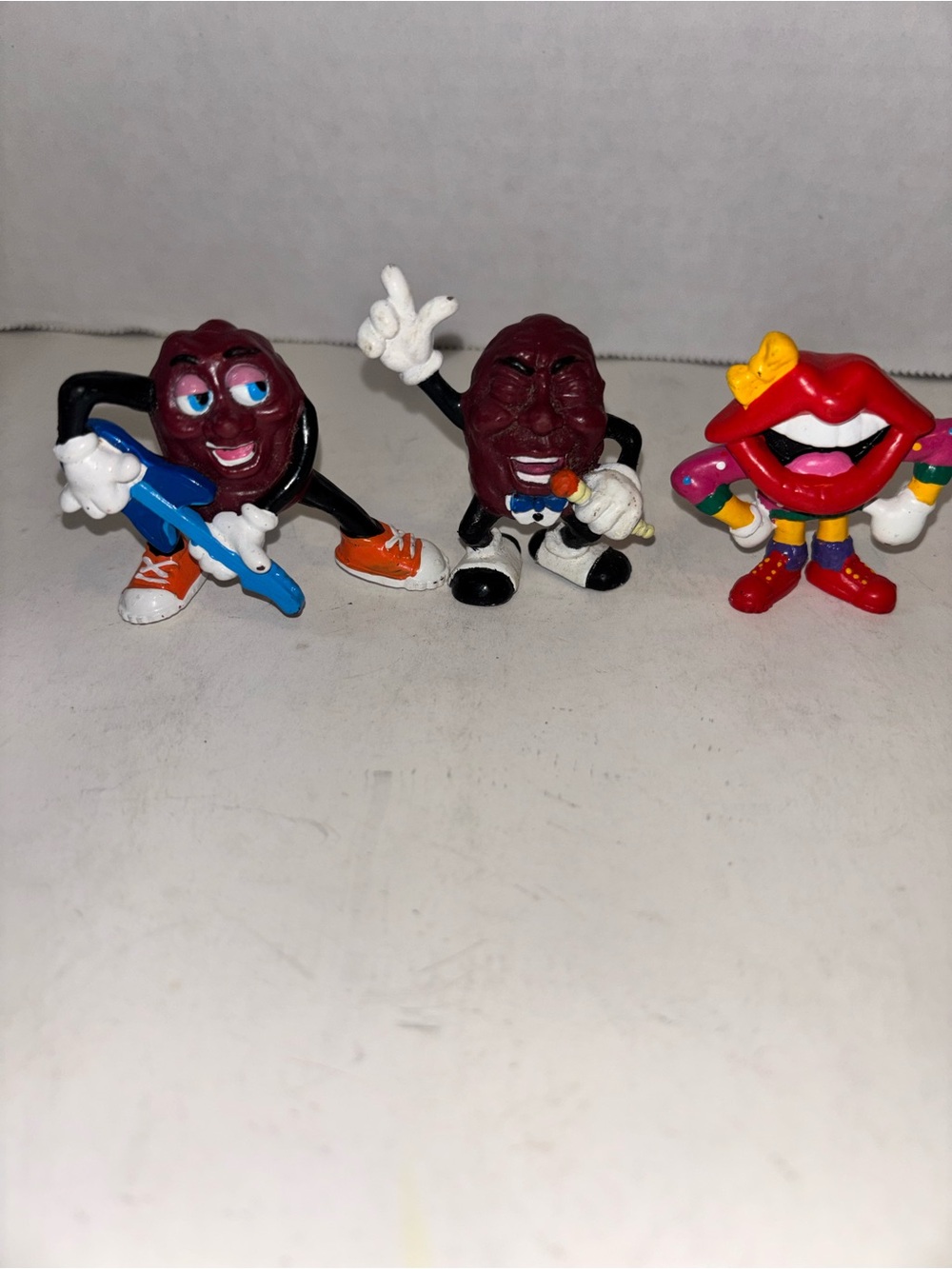 Vintage California Raisin Characters Toy lips figures- Red/Burgundy Play Figures